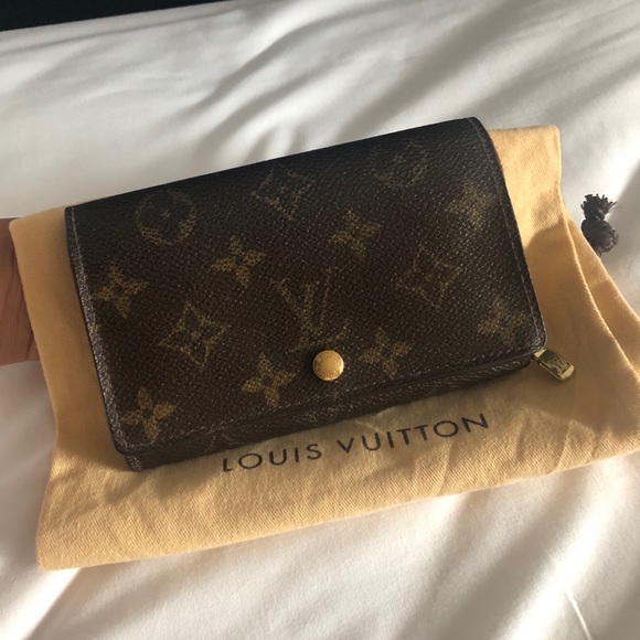Louis Vuitton Handbags - Louis Vuitton wallet